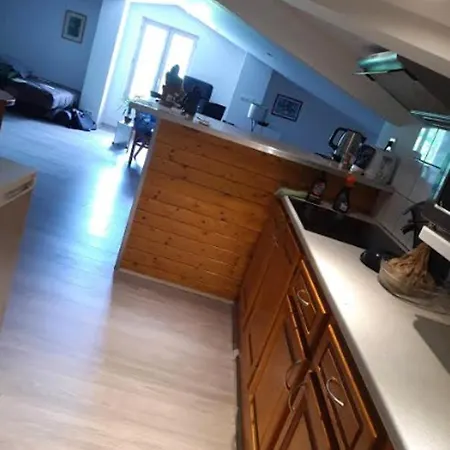 Appartement D'Une Chambre A Saint Pee Sur Nivelle Avec Magnifique Vue Sur La Montagne Jardin Clos Et Wifi Apartment *